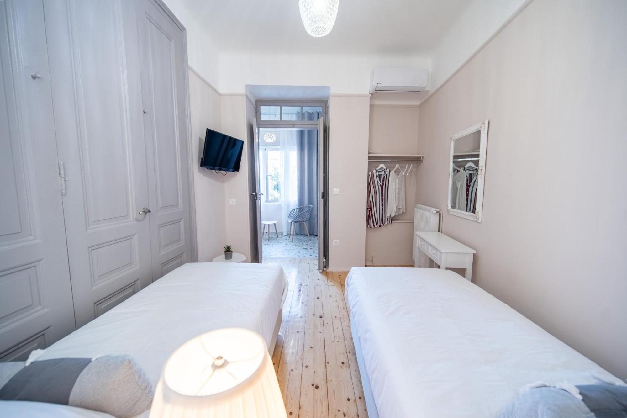 Oikia Tripodon Apartment Athens Exterior photo
